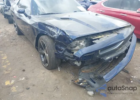 2013 Dodge Challenger Sxt Plus z USA, uszkodzony, nr VIN 2C3CDYAG2DH587643